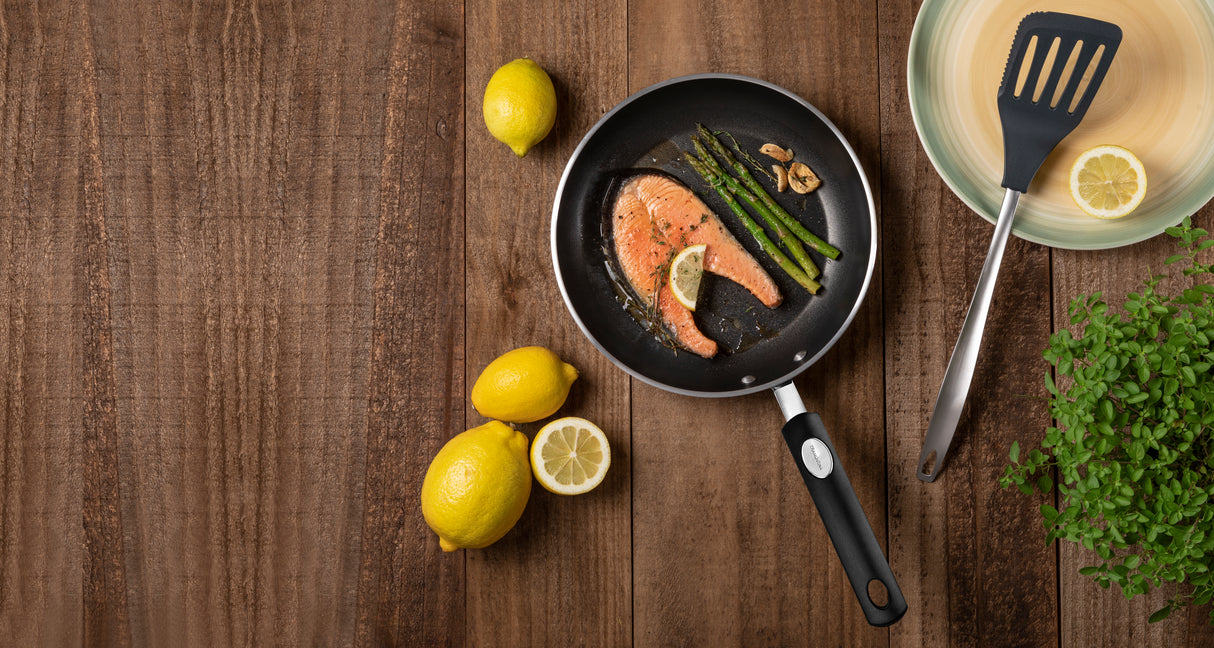 PROFESSIONAL FRYING PAN 28 CM