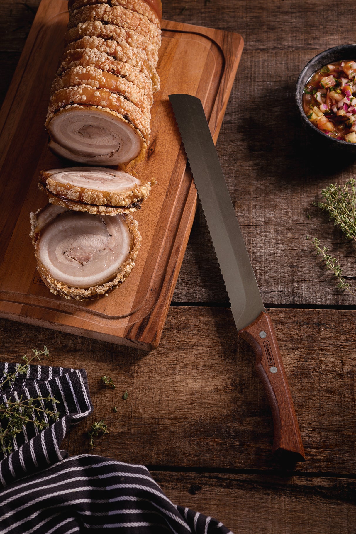 CUCHILLO DENTADO 28 CM CHURRASCO