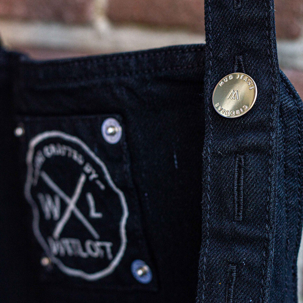 LONG BLACK DENIM APRON