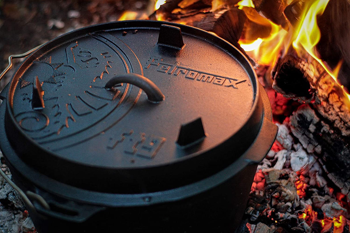 FT9 DUTCH OVEN WITH FEET