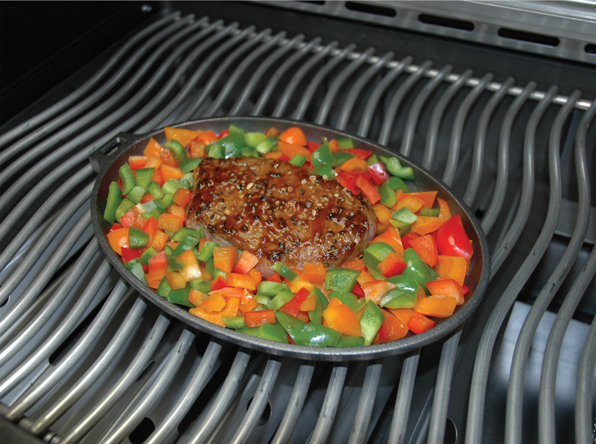 Bratpfanne aus Gusseisen mit Servierplatte