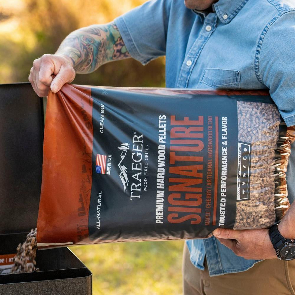 SIGNATURE BLEND PELLETS 9KG BAG